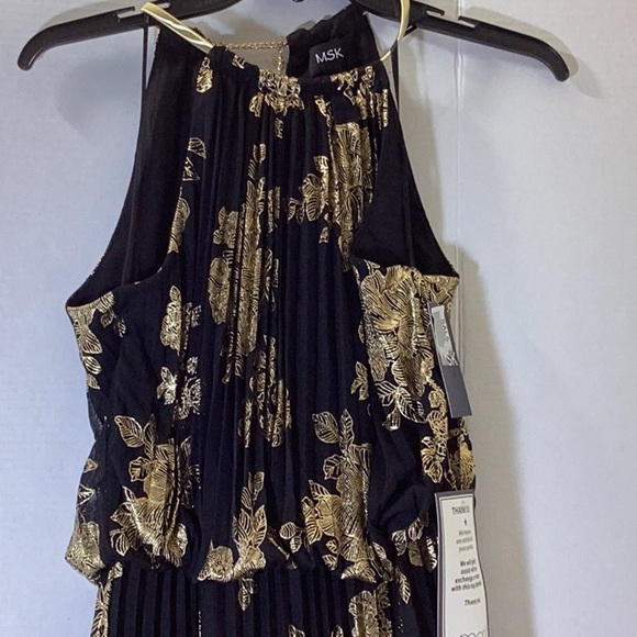 Floral-Print Dress. A - Picture 5 of 9